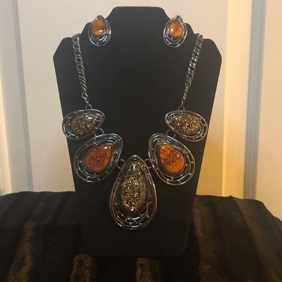 Brown Stone and Wire Necklace Set - Picture 3 of 6